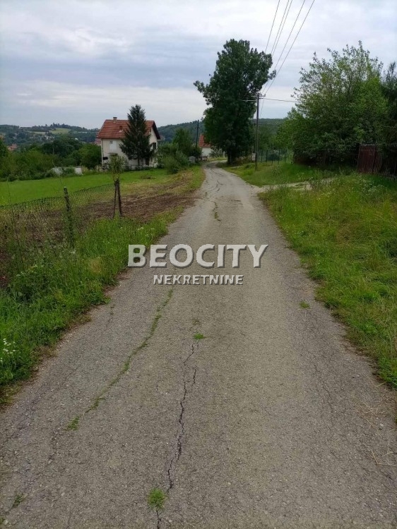 Plac, Sopot, Vojvode Putnika ID: 111089 3