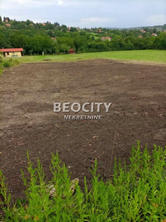 Plac, Sopot, Vojvode Putnika ID: 111089 1