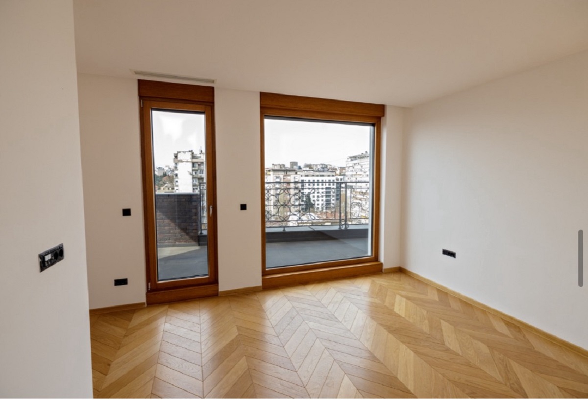 Novogradnja na Vračaru  6 0 duplex  useljiv  193m2 2