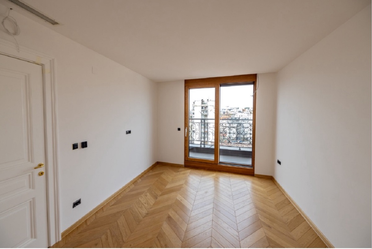 Novogradnja na Vračaru  6 0 duplex  useljiv  193m2 5