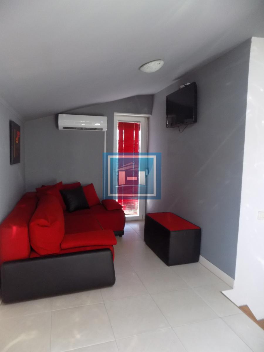 Na prodaju duplex u samom centru Ćuprije 17