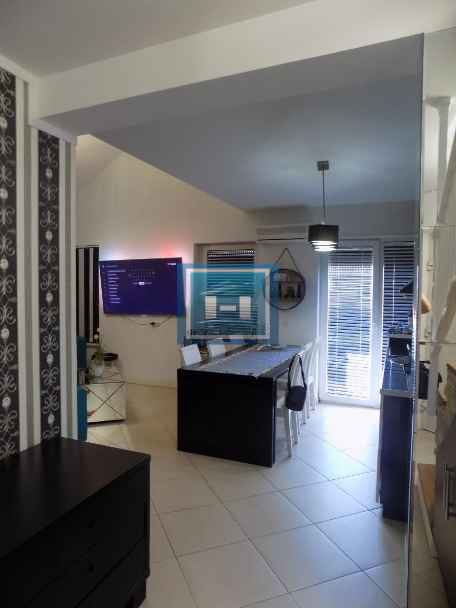 Na prodaju duplex u samom centru Ćuprije 6