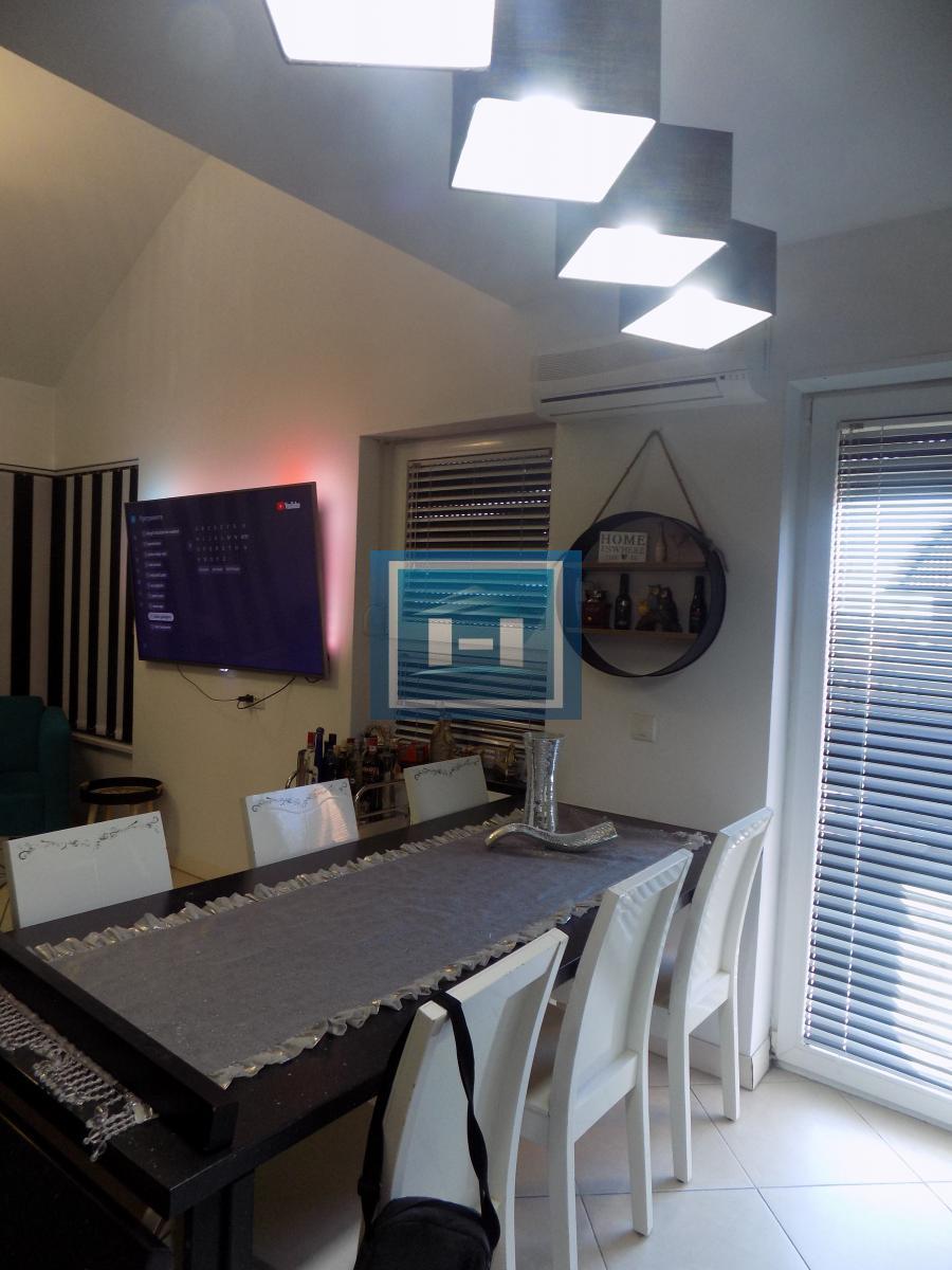 Na prodaju duplex u samom centru Ćuprije 8