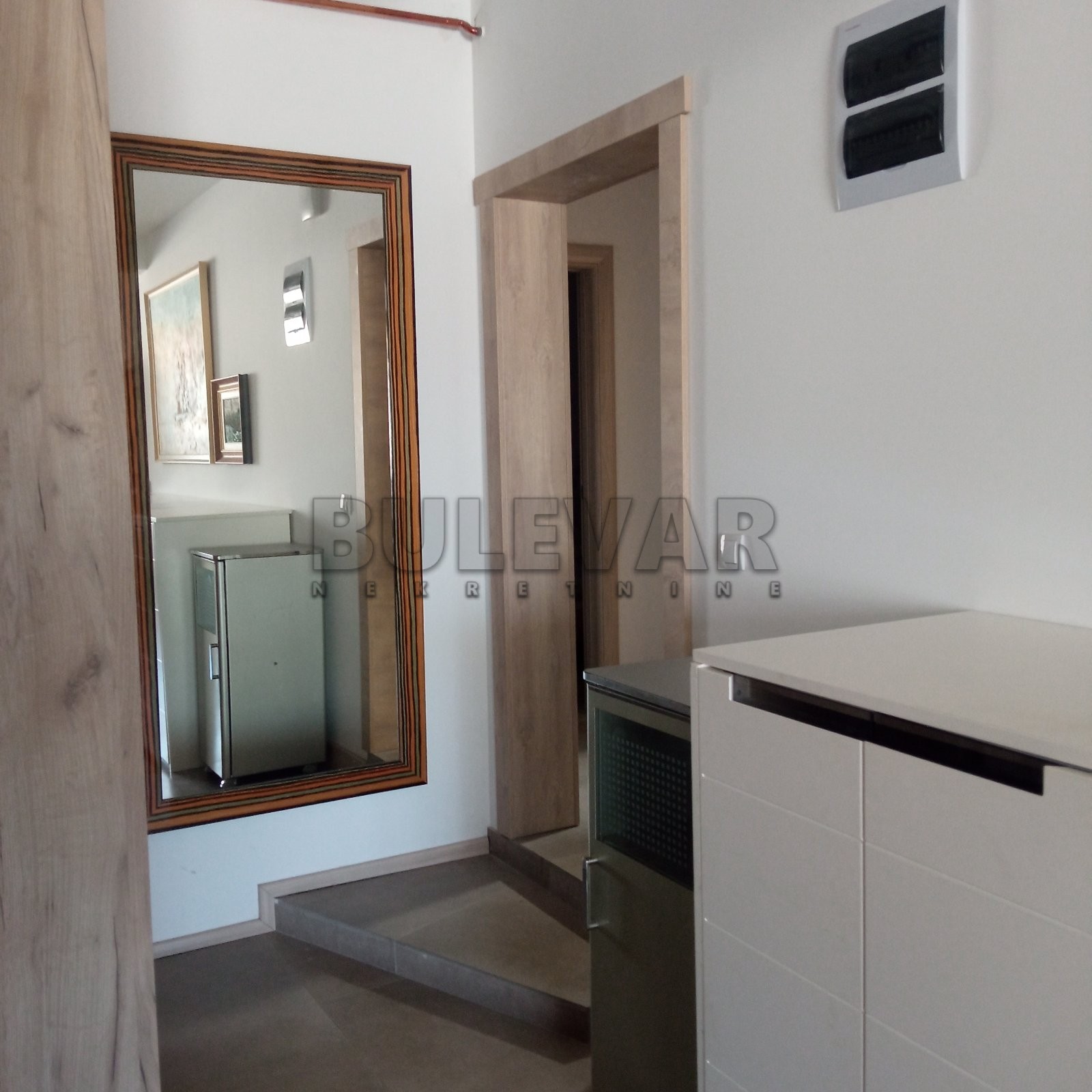 Trosoban stan, 69 m2, Laze Marinkovića ID: i-011904 16