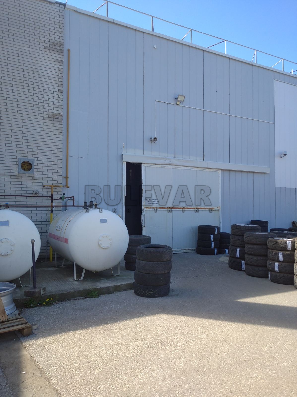 Lokal, 1911 m2, Crveni krst, Bulevar 12. februar ID: i-011923 6