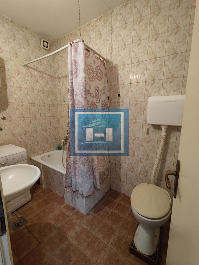 Komforan jednoiposoban stan u mirnom delu grada 8