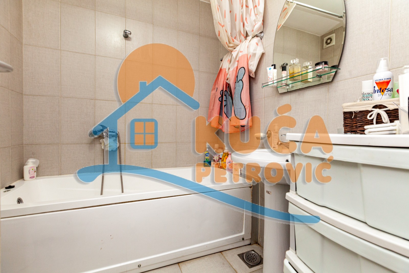 Dvosoban stan, 81 m2, Crveni Pevac, Cara Dušana ID: i-03912 13