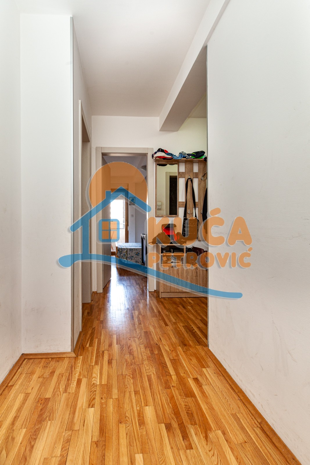 Dvosoban stan, 81 m2, Crveni Pevac, Cara Dušana ID: i-03912 10