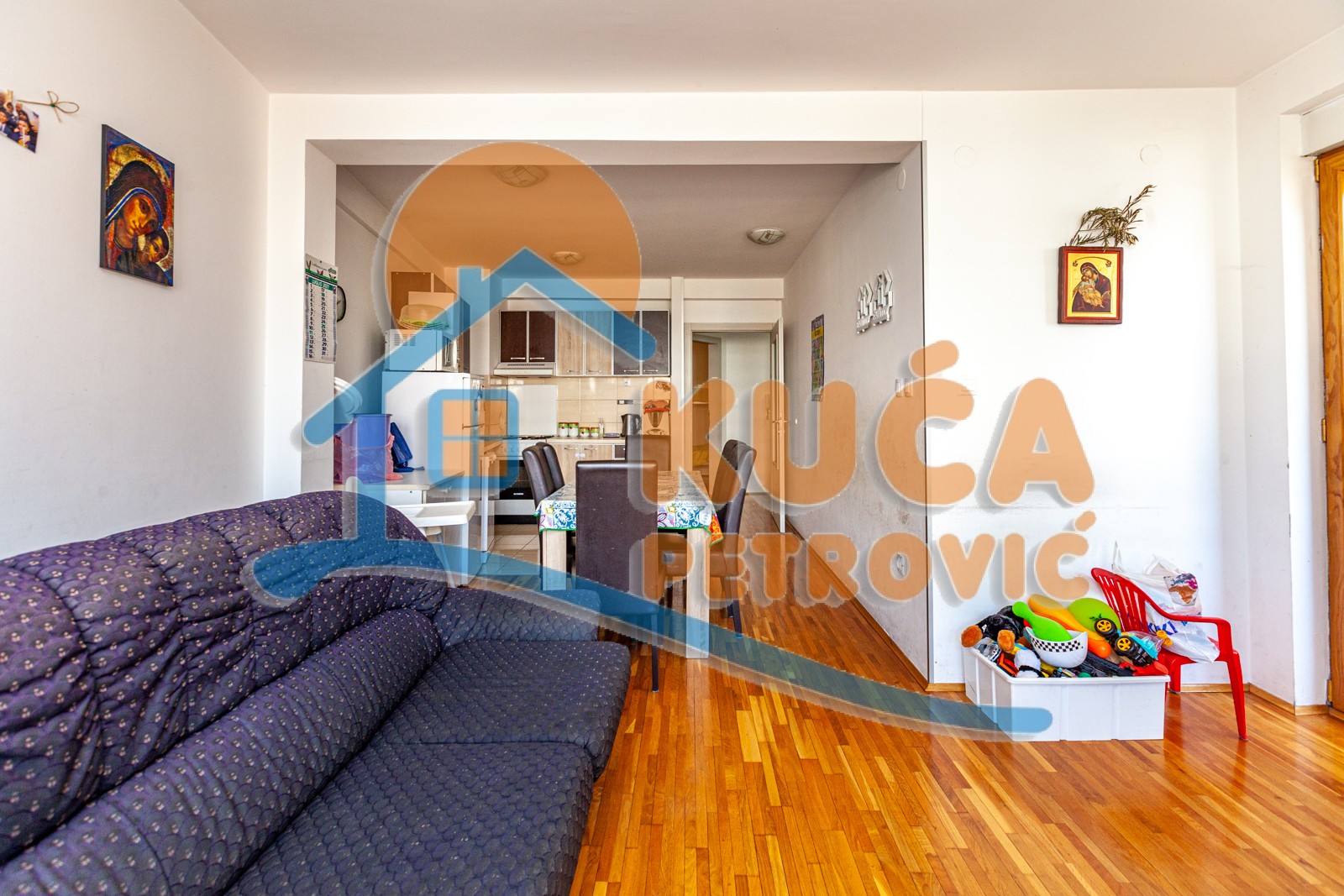 Dvosoban stan, 81 m2, Crveni Pevac, Cara Dušana ID: i-03912 2