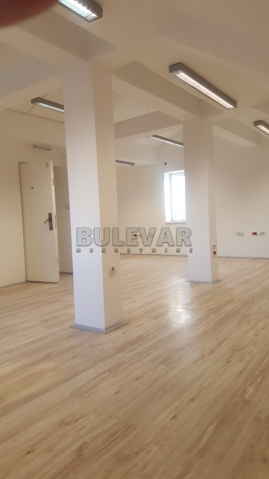 Lokal, 150 m2, Filozofski fakultet, Kralja Stefana Prvovenčanog ID: i-011938 7