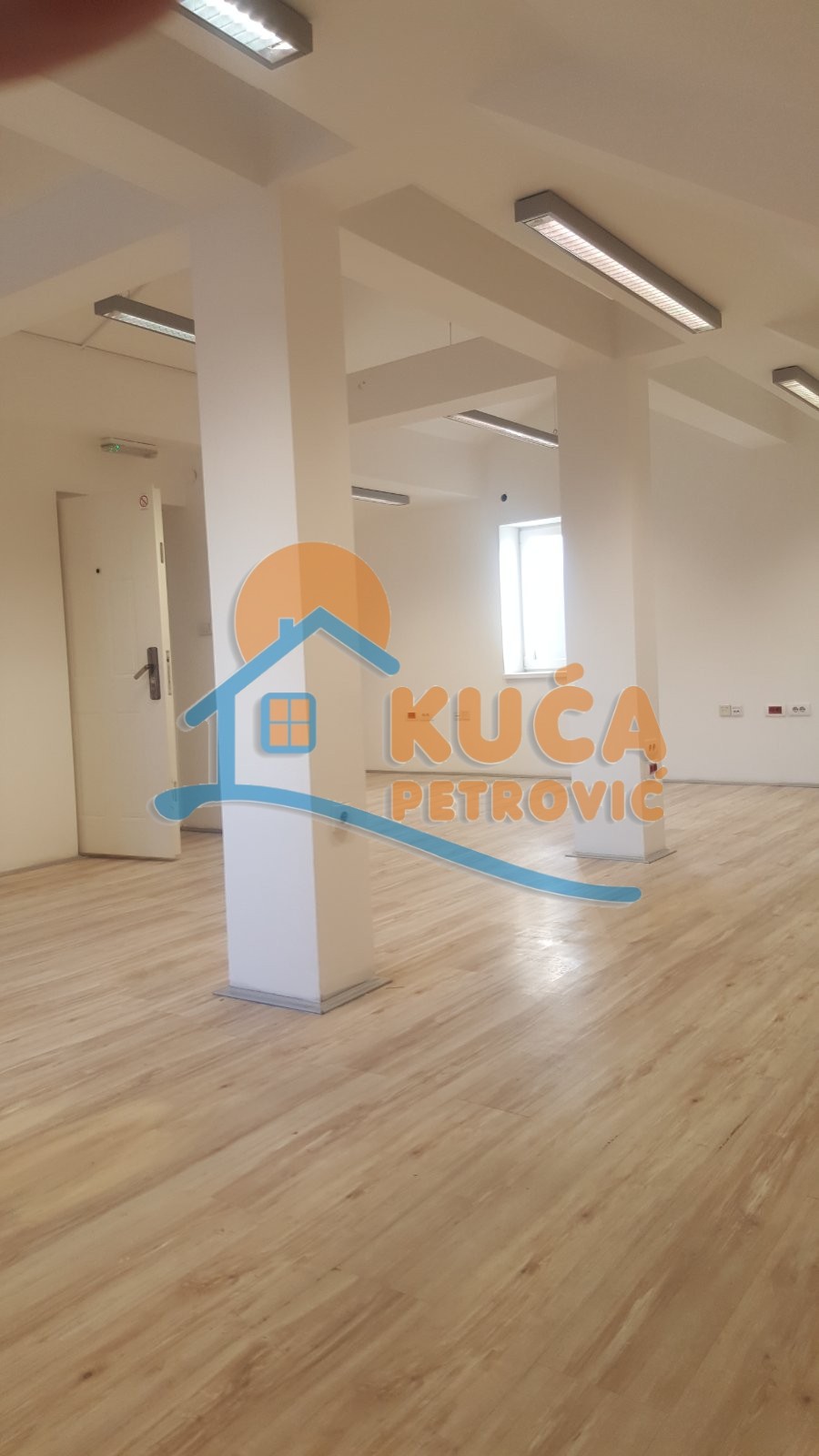 Lokal, 150 m2, Filozofski fakultet, Kralja Stefana Prvovenčanog ID: i-011938 13