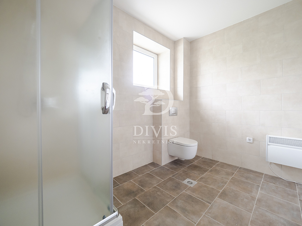 Nov  neuseljavan četvorosoban stan  Dedinje  195m2 5