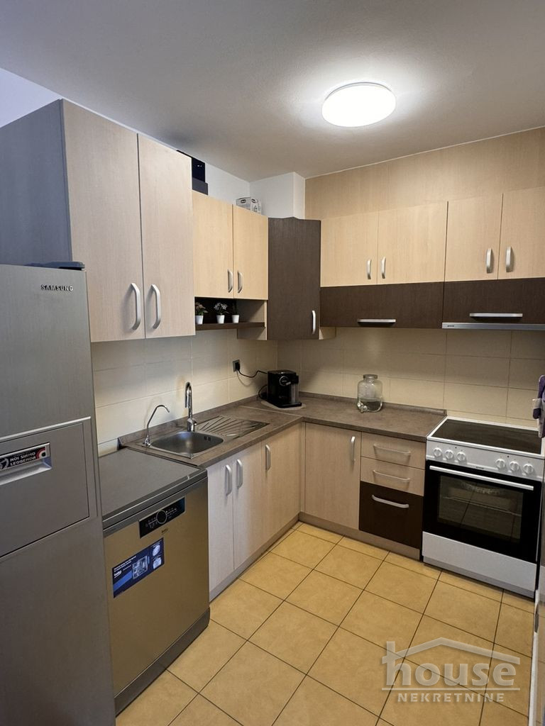 Stan,NOVI SAD,CENTAR 74m2,231750€ , ID: 1061987 8