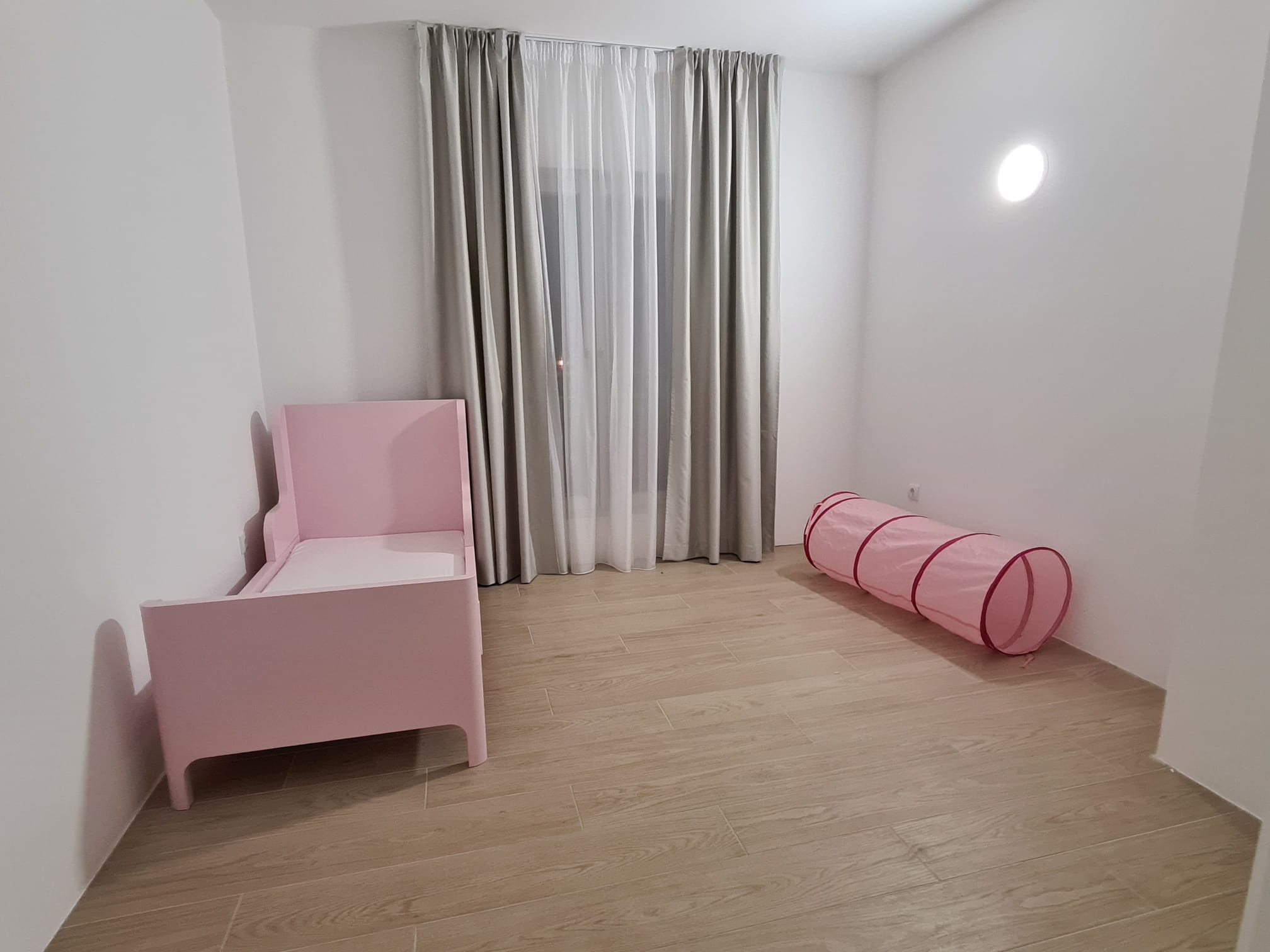 Nov stan sa garažnim mestom kod Belog dvora 180 m2 2