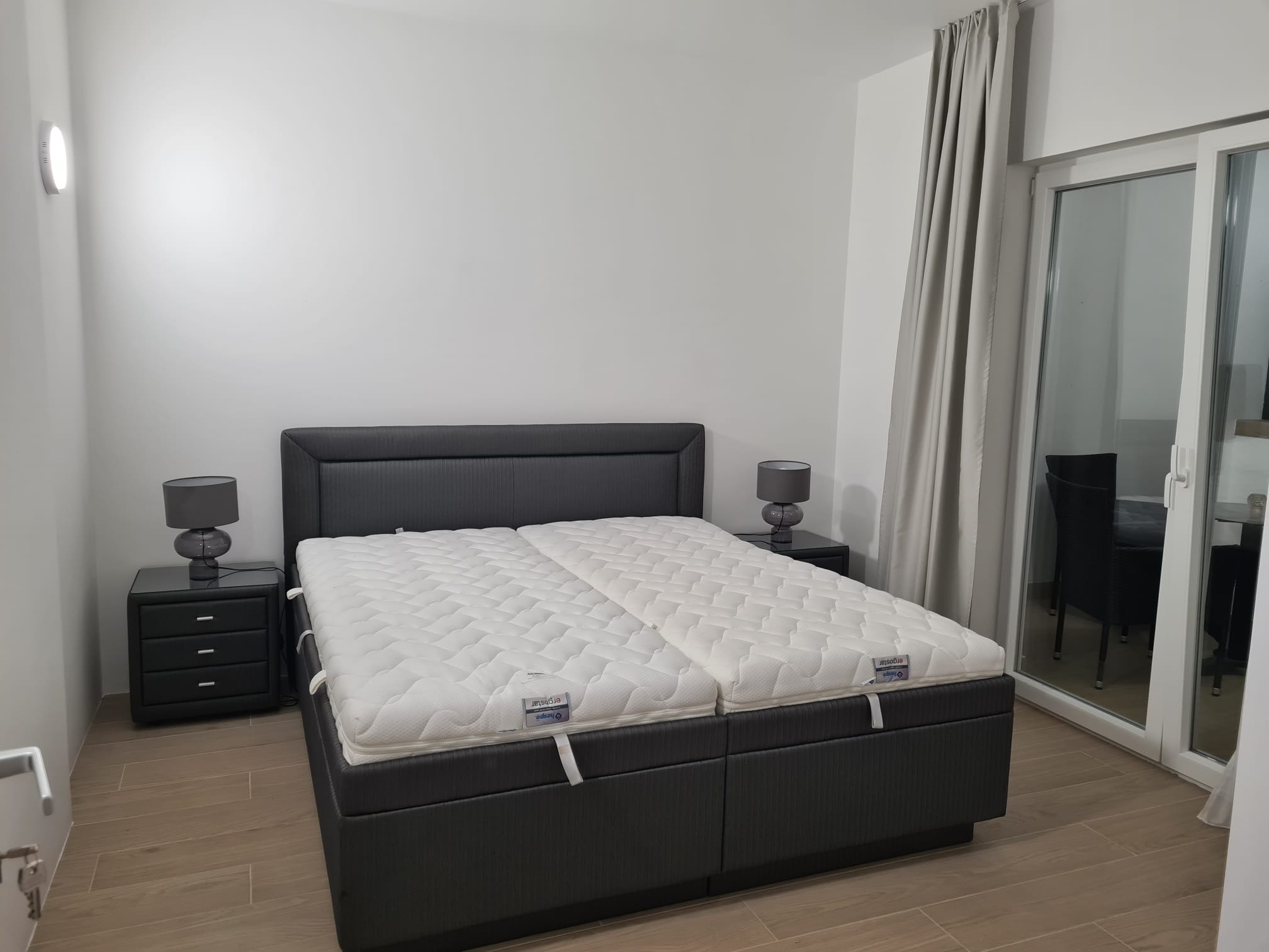 Nov stan sa garažnim mestom kod Belog dvora 180 m2 3