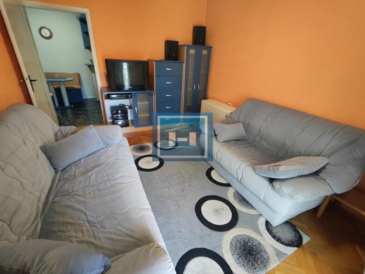 Funkcionalan Namešten stan na Strelištu 3
