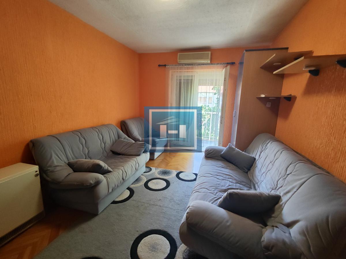 Funkcionalan Namešten stan na Strelištu 4