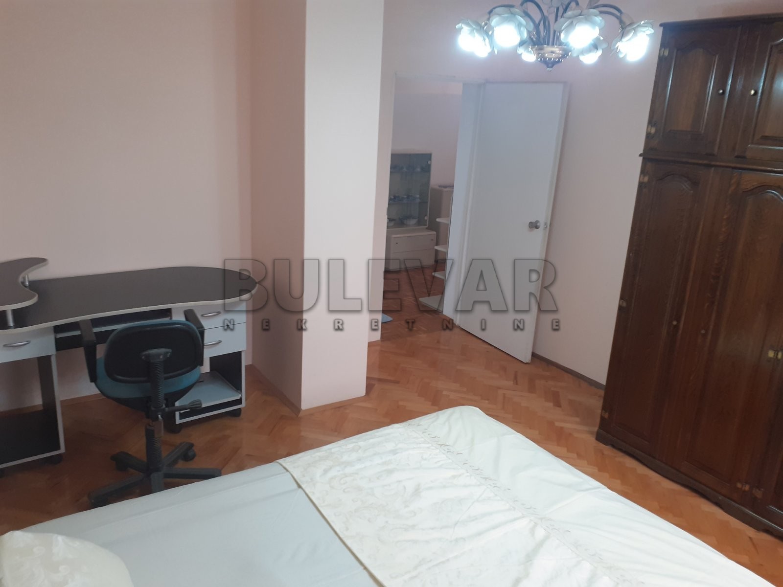 Trosoban stan, 90 m2, Centar, Jeronimova ID: i-09596 3