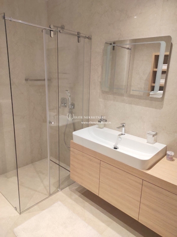 Izdavanje Cetvorosoban lux stan sa garazom Vracar 8