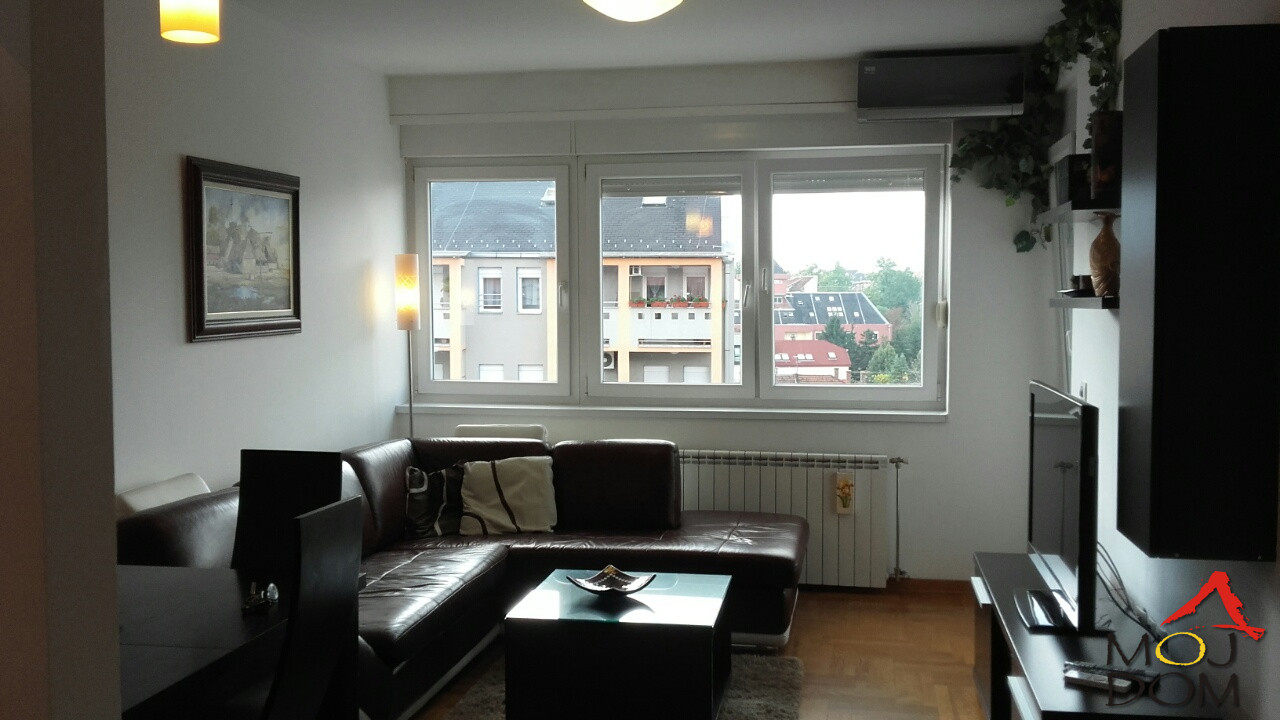 Stan,NOVI SAD,BULEVAR,kv: 90, € 206000, ID: 1028664 1