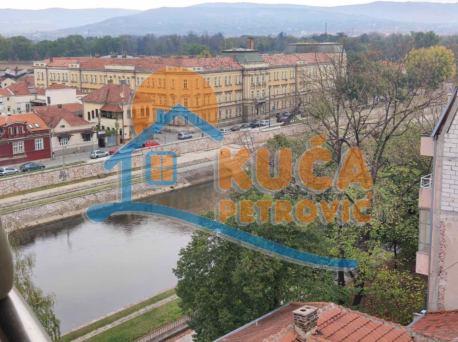 Jednosoban stan, 55 m2, Centar, Milorada Veljkovića Špaje ID: i-010257 5