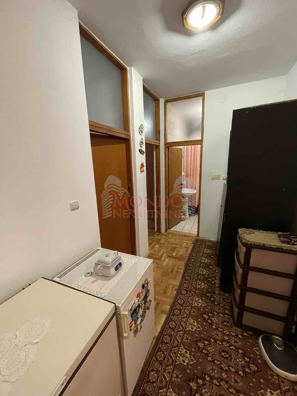 Kuća na ledenoj steni, eg, dvorište, Niš 8