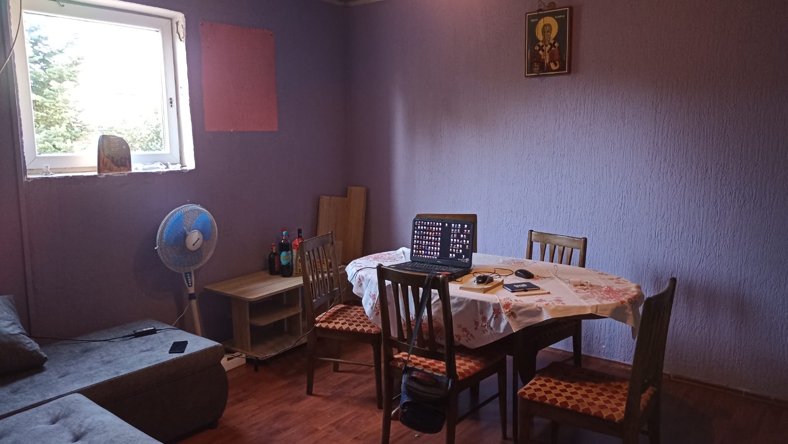 Kuca sa pomocnim prostorijama u turistickom mestu 2