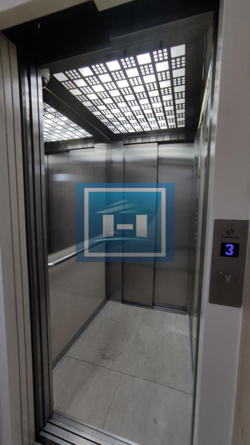 Garsonjera u centru Jagodine u novogradnji 4