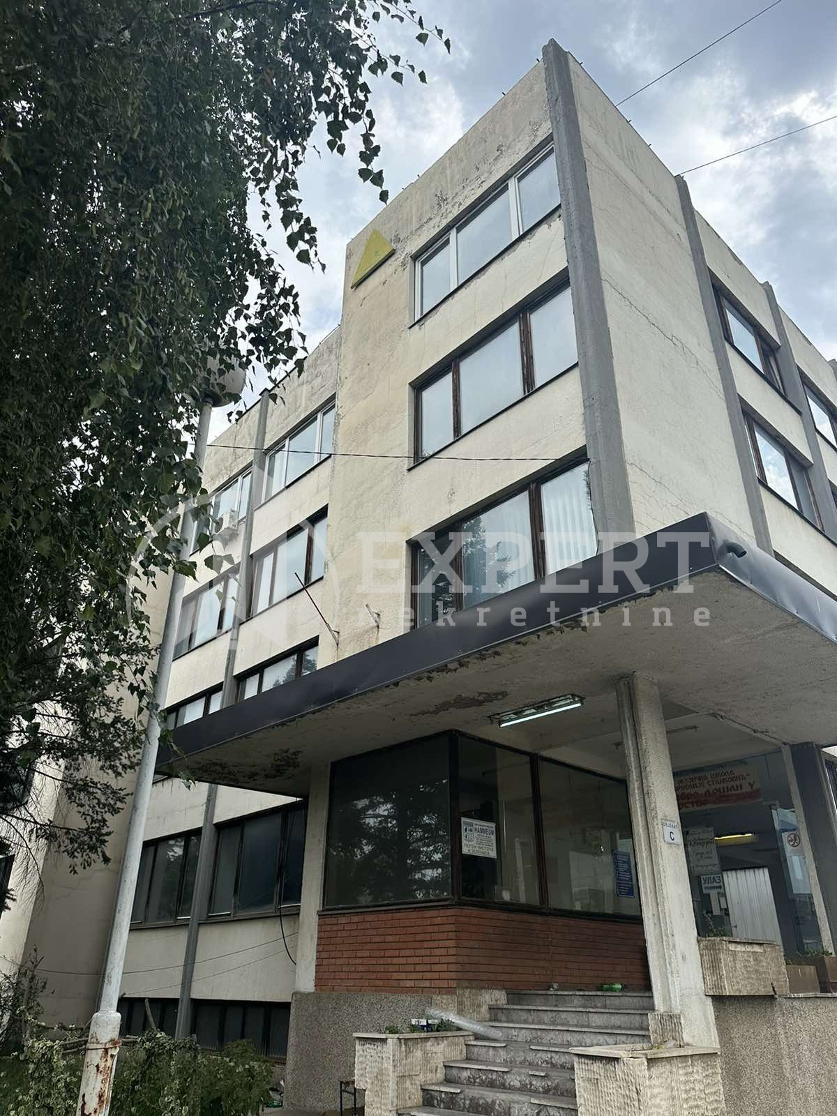 Lokal, 1240 m2, Vasilija Đurovića Žarkog ID: i-012022 9