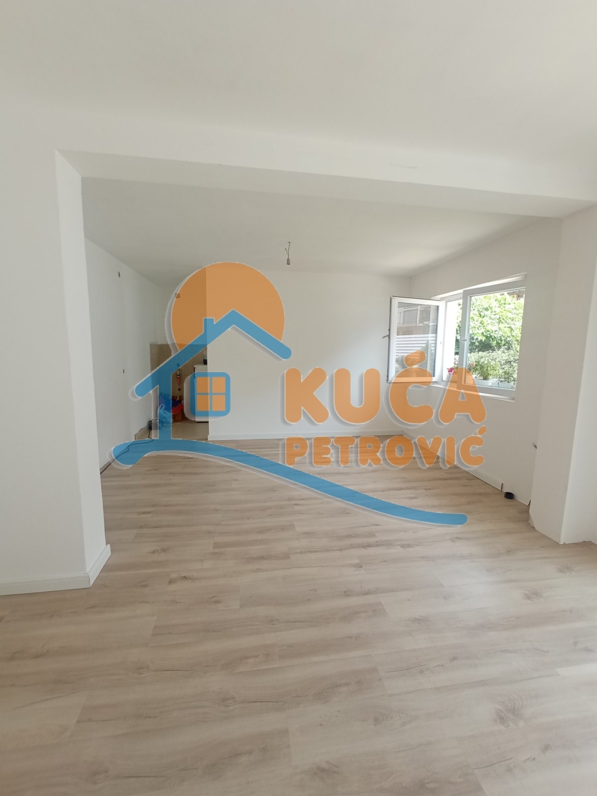 Lokal, 385 m2, Palilula, Osme srpske brigade ID: i-012023 9