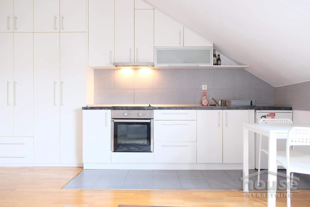 Stan,NOVI SAD,CENTAR 25m2,77250€ , ID: 1062088 4