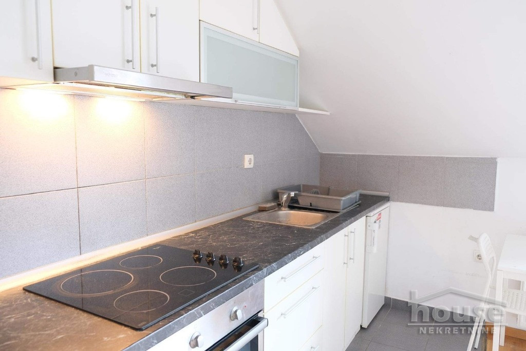 Stan,NOVI SAD,CENTAR 25m2,77250€ , ID: 1062088 5