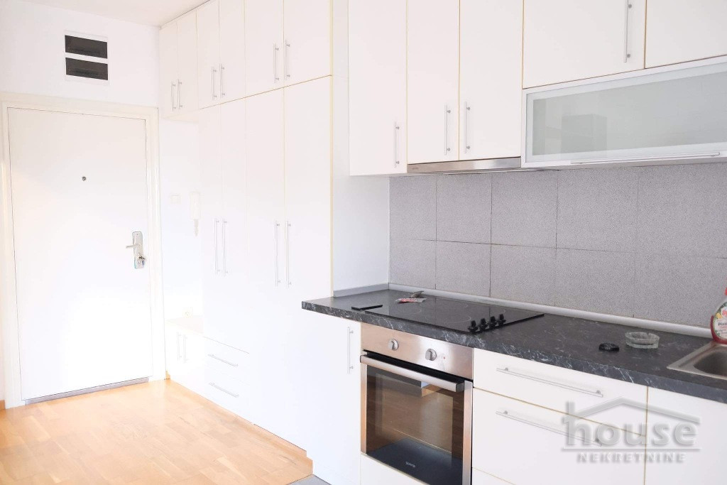 Stan,NOVI SAD,CENTAR 25m2,77250€ , ID: 1062088 3