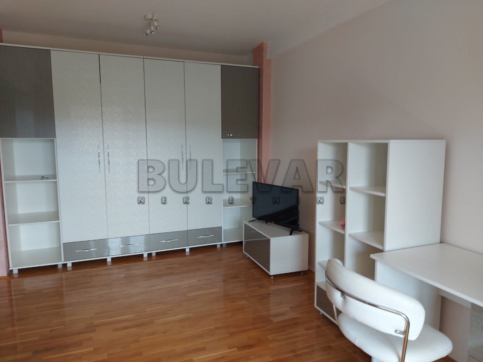 Trosoban stan, 66 m2, Čair, 9. brigade ID: i-012013 7