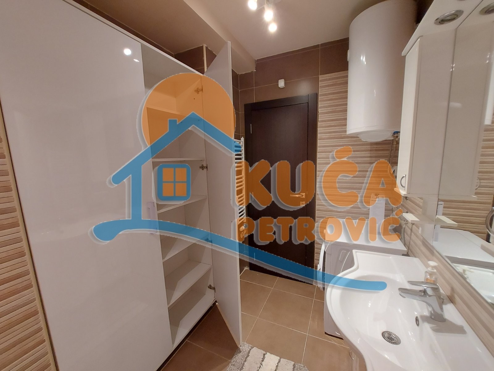 Trosoban stan, 66 m2, Čair, 9. brigade ID: i-012013 11