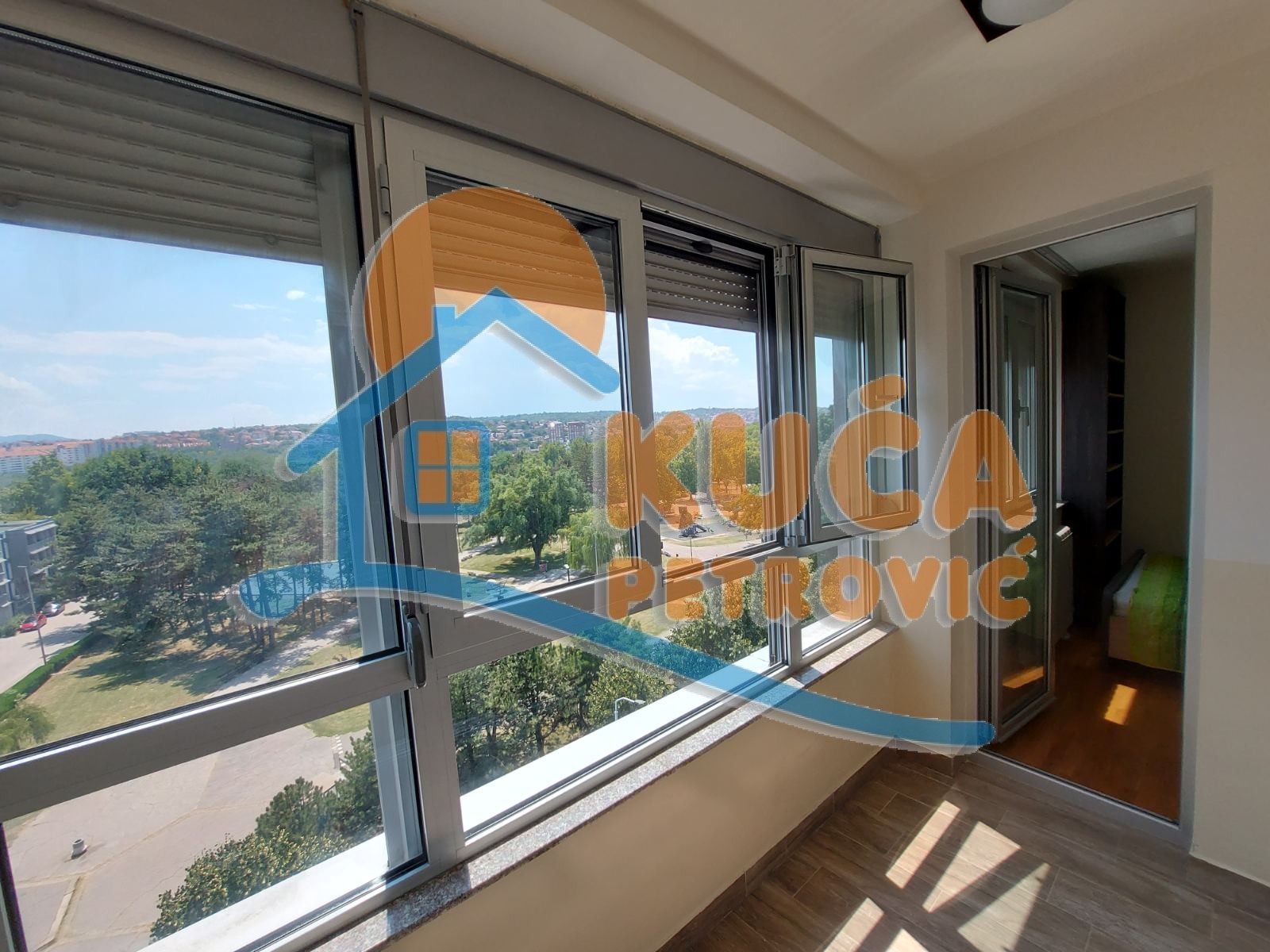 Trosoban stan, 66 m2, Čair, 9. brigade ID: i-012013 13