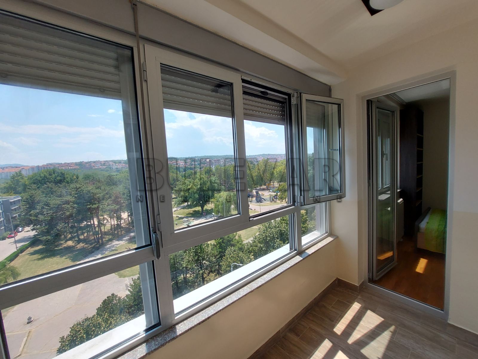 Trosoban stan, 66 m2, Čair, 9. brigade ID: i-012013 13