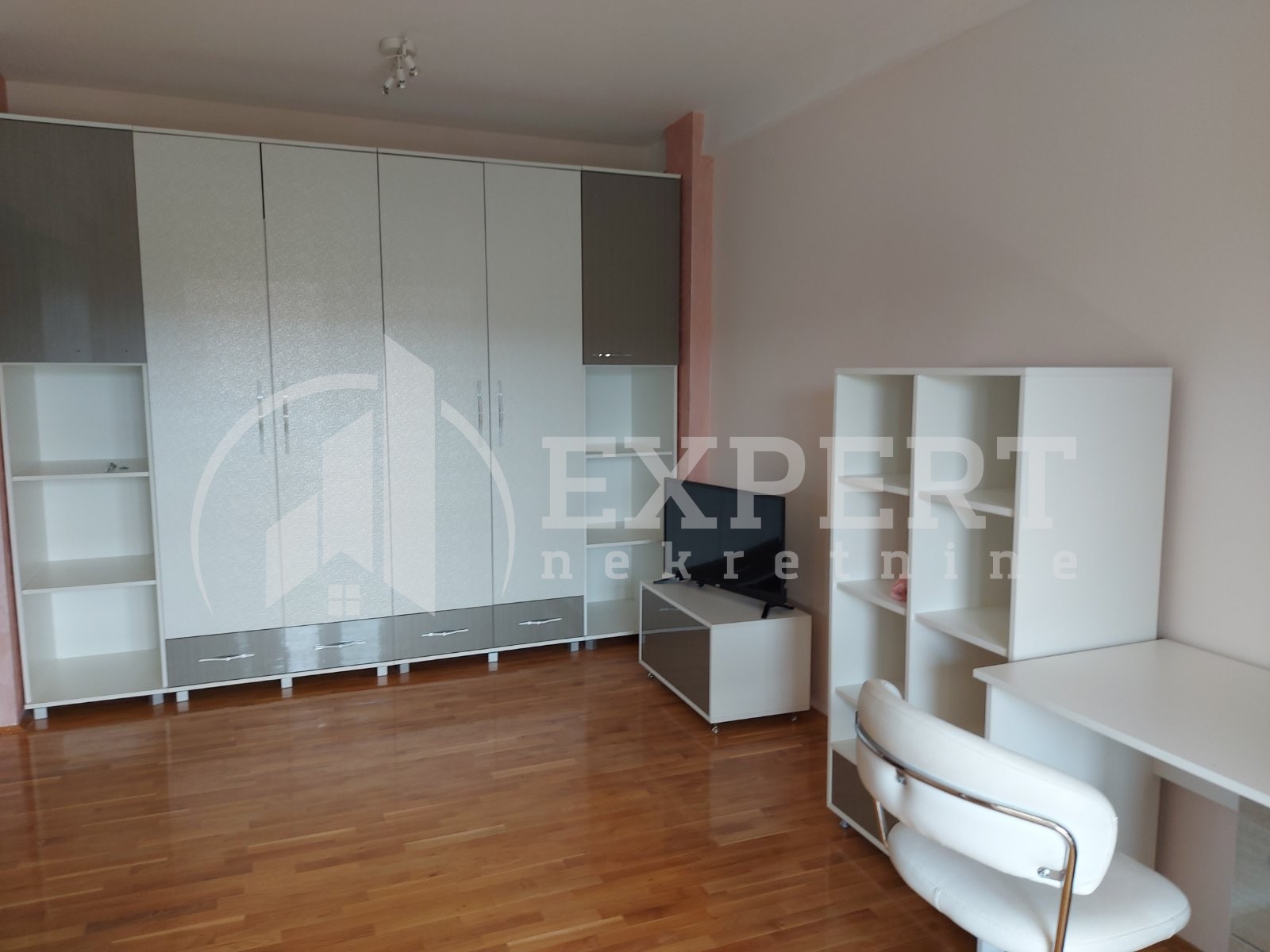 Trosoban stan, 66 m2, Čair, 9. brigade ID: i-012013 7