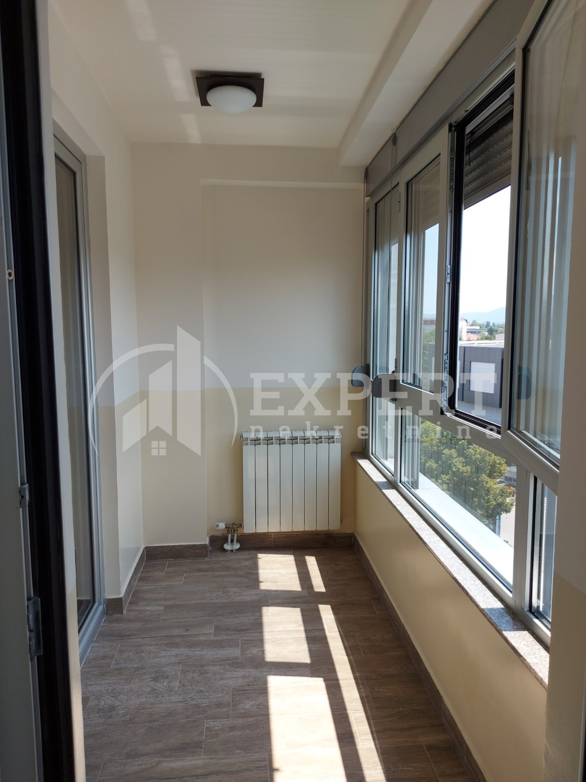 Trosoban stan, 66 m2, Čair, 9. brigade ID: i-012013 12