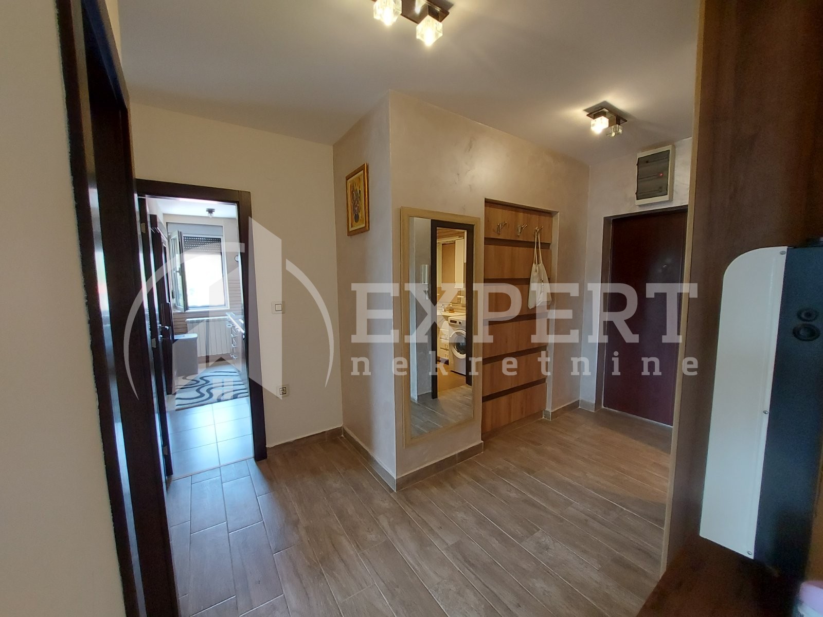 Trosoban stan, 66 m2, Čair, 9. brigade ID: i-012013 15