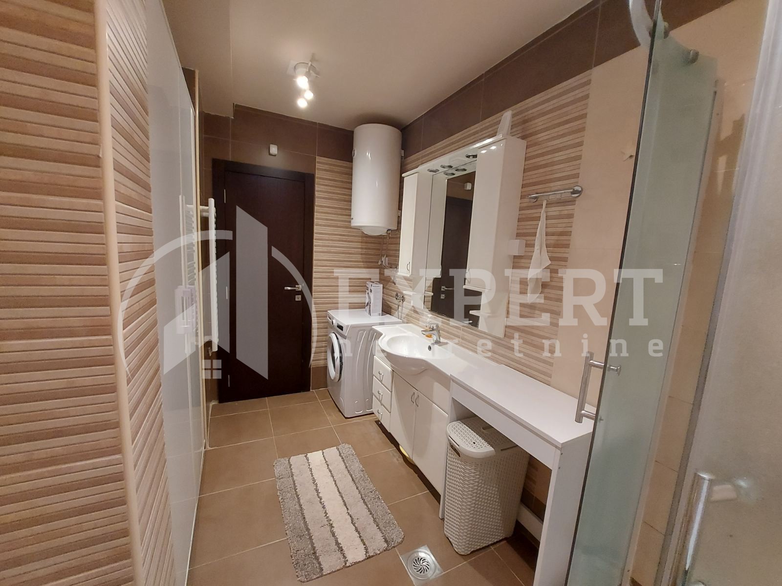 Trosoban stan, 66 m2, Čair, 9. brigade ID: i-012013 9