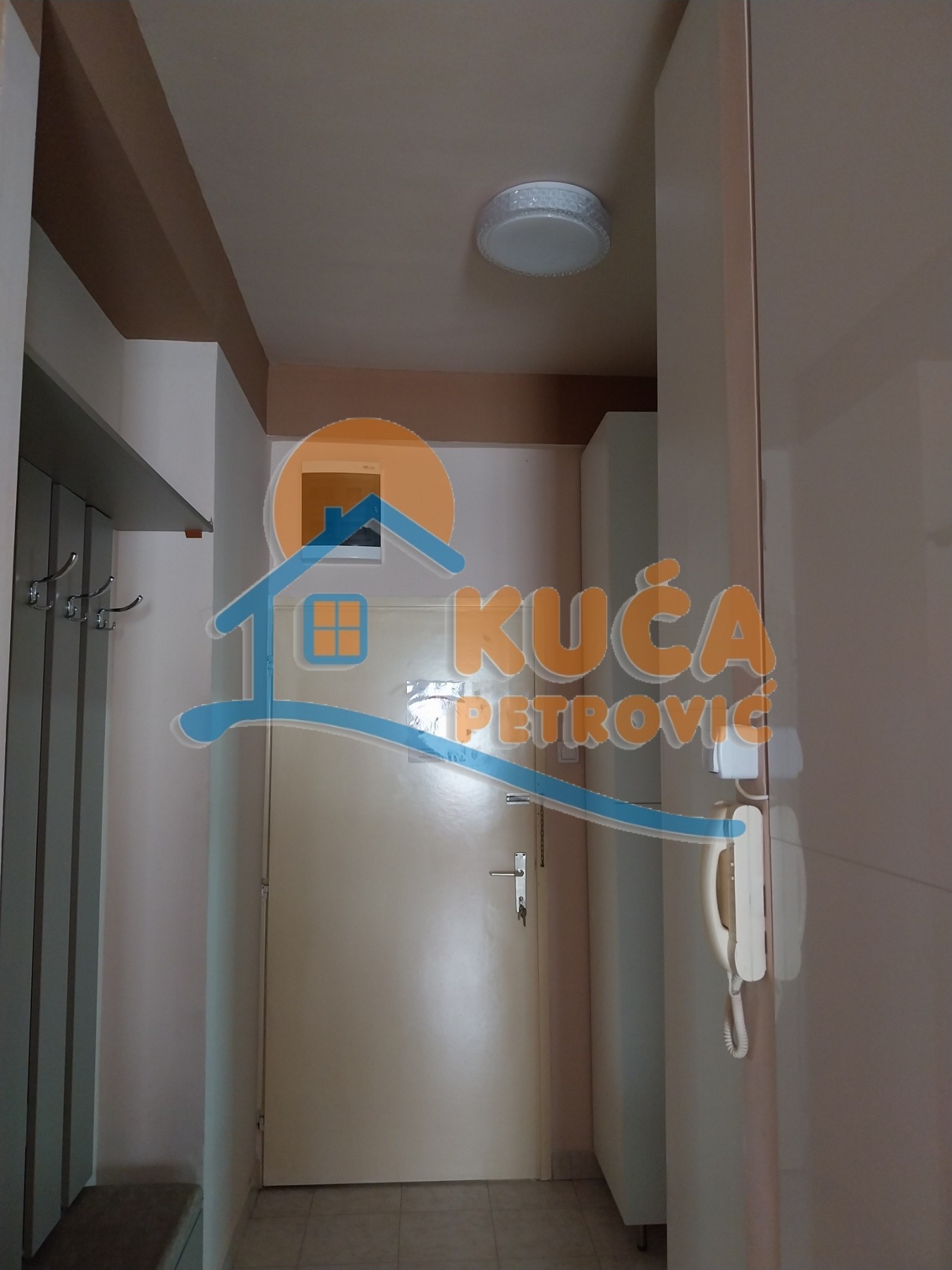 Jednosoban stan, 36 m2, Centar, Obrenovićeva ID: i-012027 5