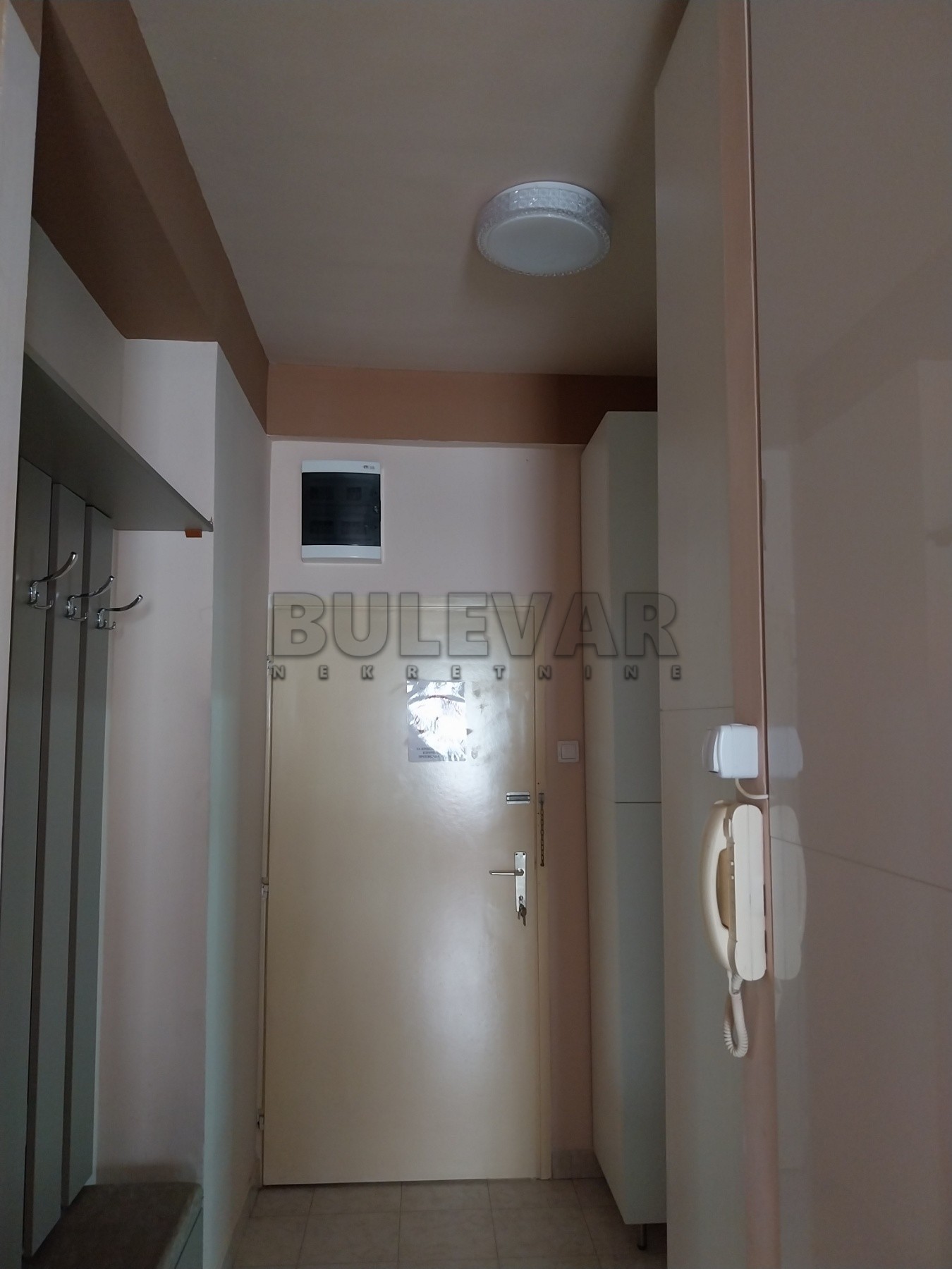 Jednosoban stan, 36 m2, Centar, Obrenovićeva ID: i-012027 5