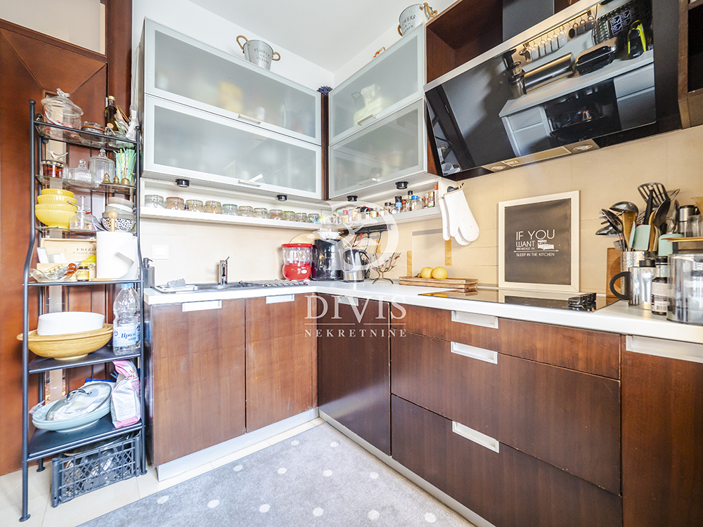 Lux dvoetažni stan na Dedinju sa terasom  124m2 2