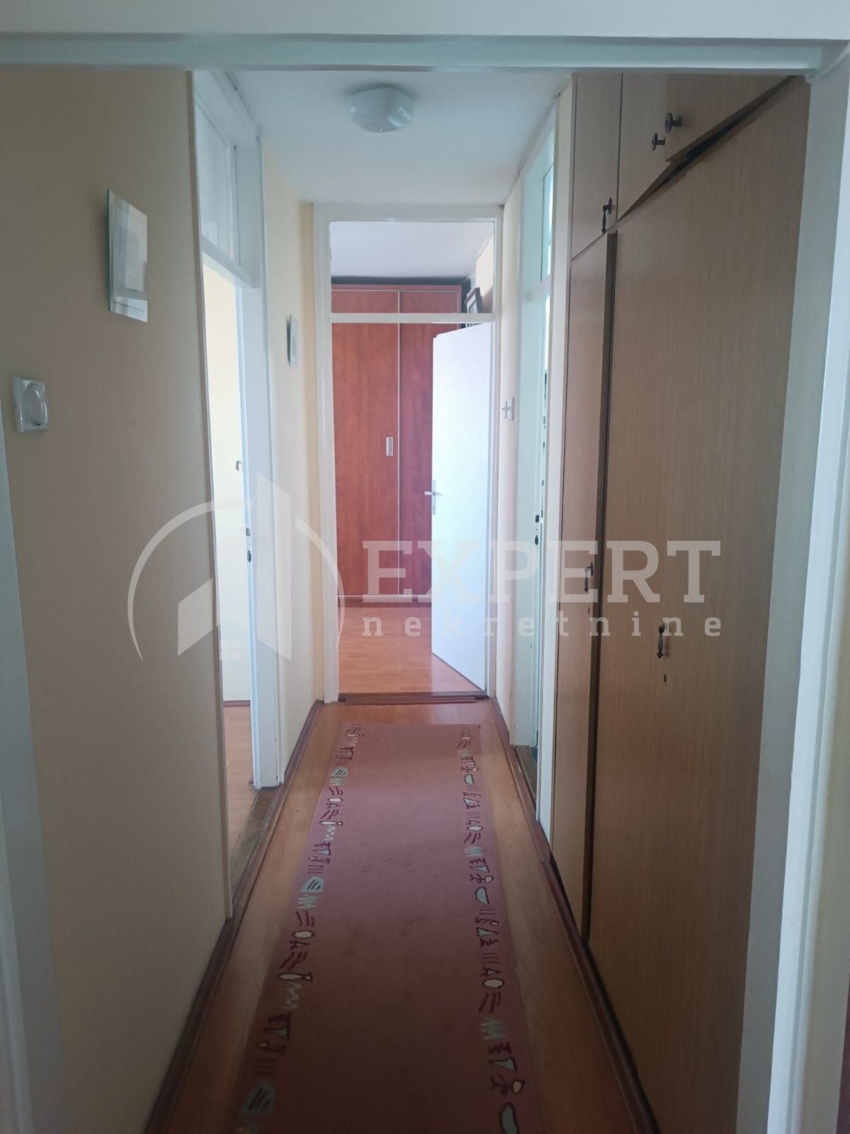 Trosoban stan, 64 m2, Šojka, Cara Uroša ID: i-012028 10