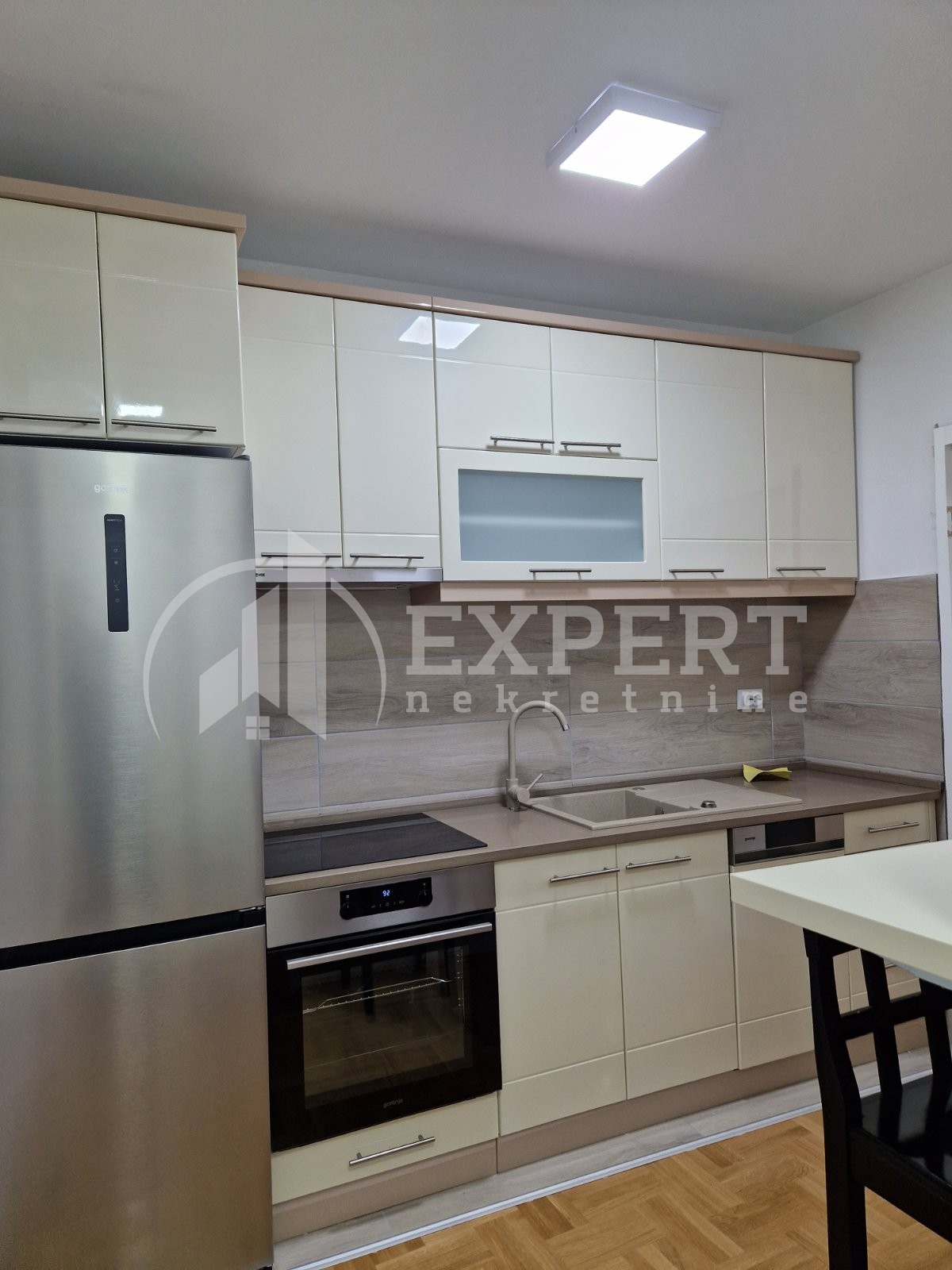 Dvosoban stan, 66 m2, Centar, Milentijeva ID: i-08132 3