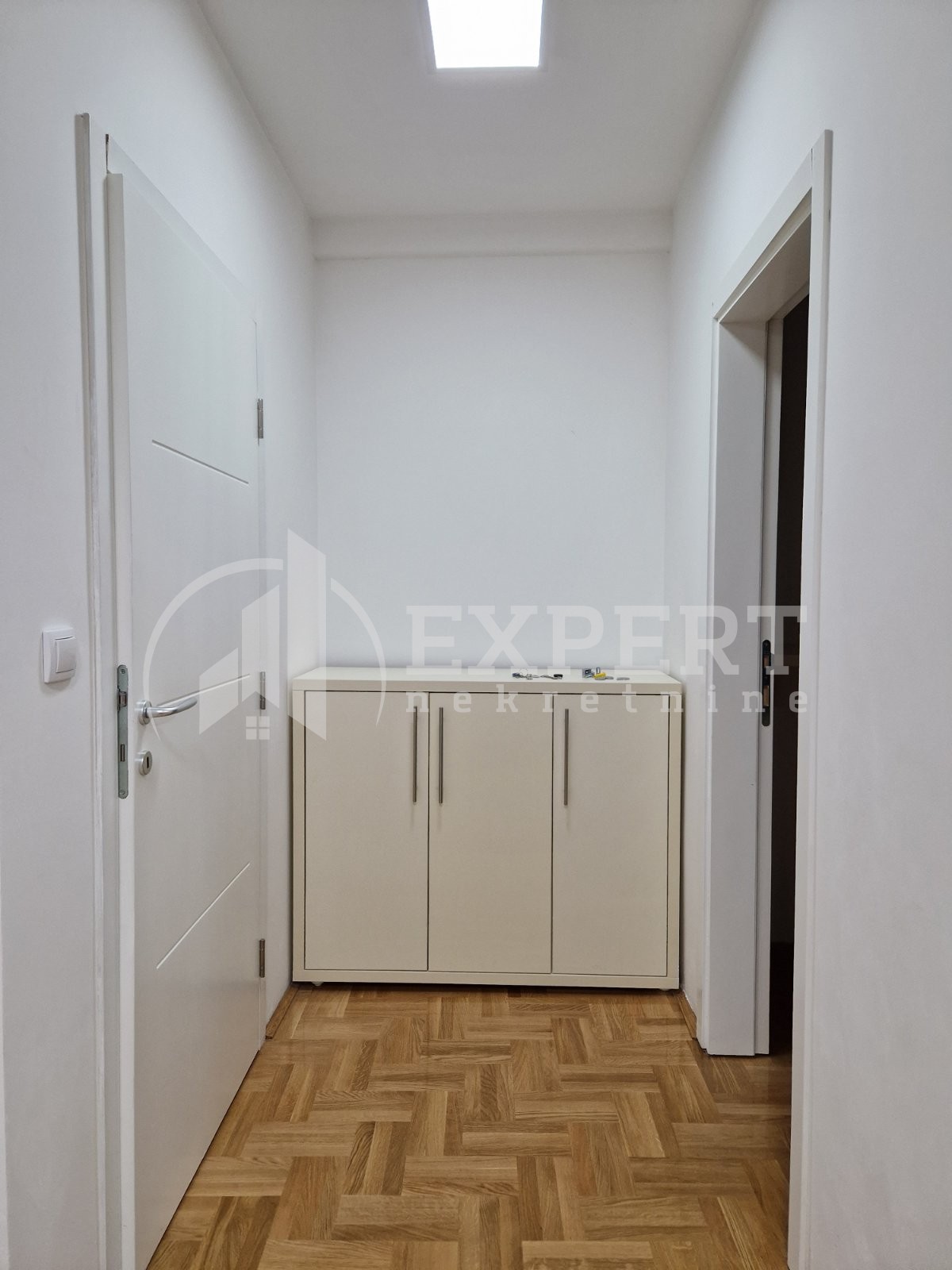 Dvosoban stan, 66 m2, Centar, Milentijeva ID: i-08132 12