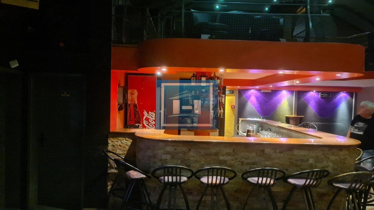 Poslovni prostor u centru Rekovca hitna prodaka u više rata 4