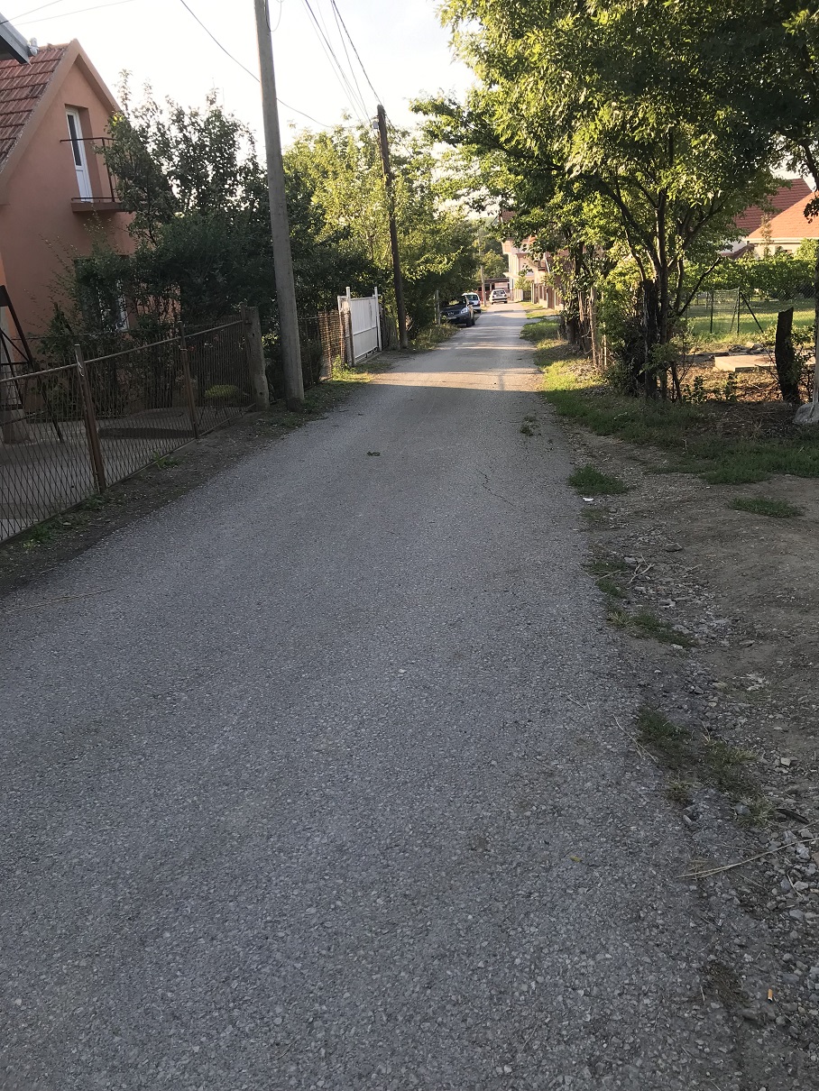 Prodajem plac 5 30ari sa temljom 1