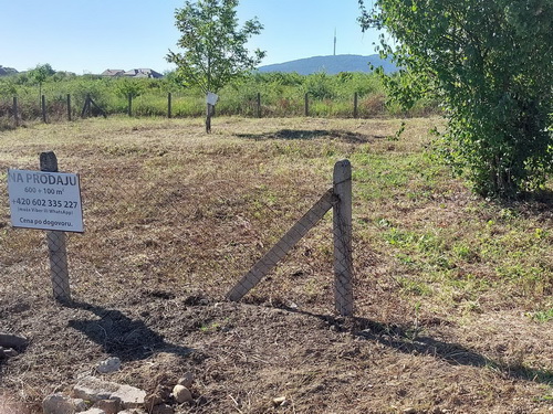 Miljakovac III  Sunčani breg  580 m2   1 6 suvlasništvo puta 1